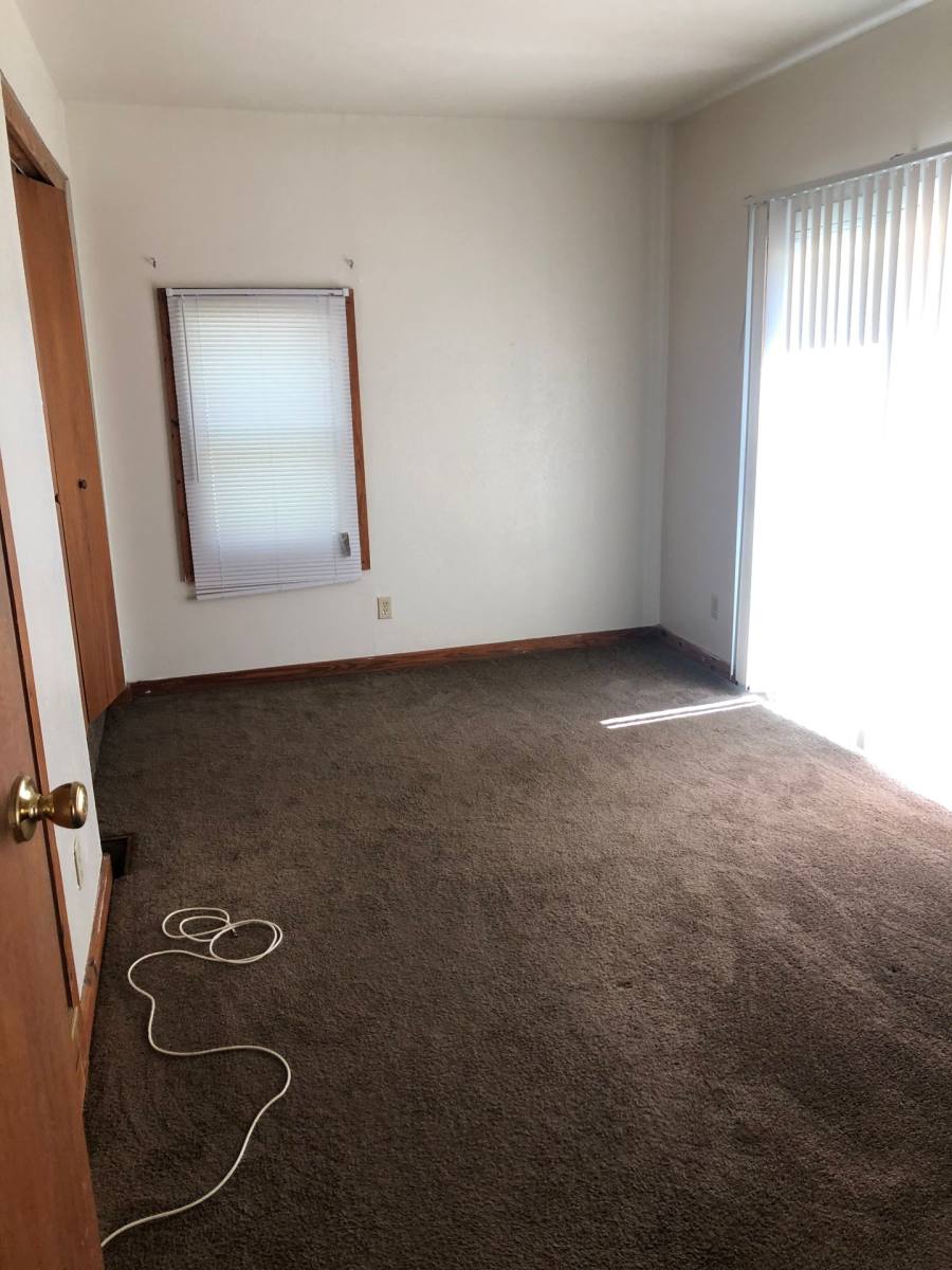 Apartment for rent at 204-206 E 16th St, Bloomington, IN 47408