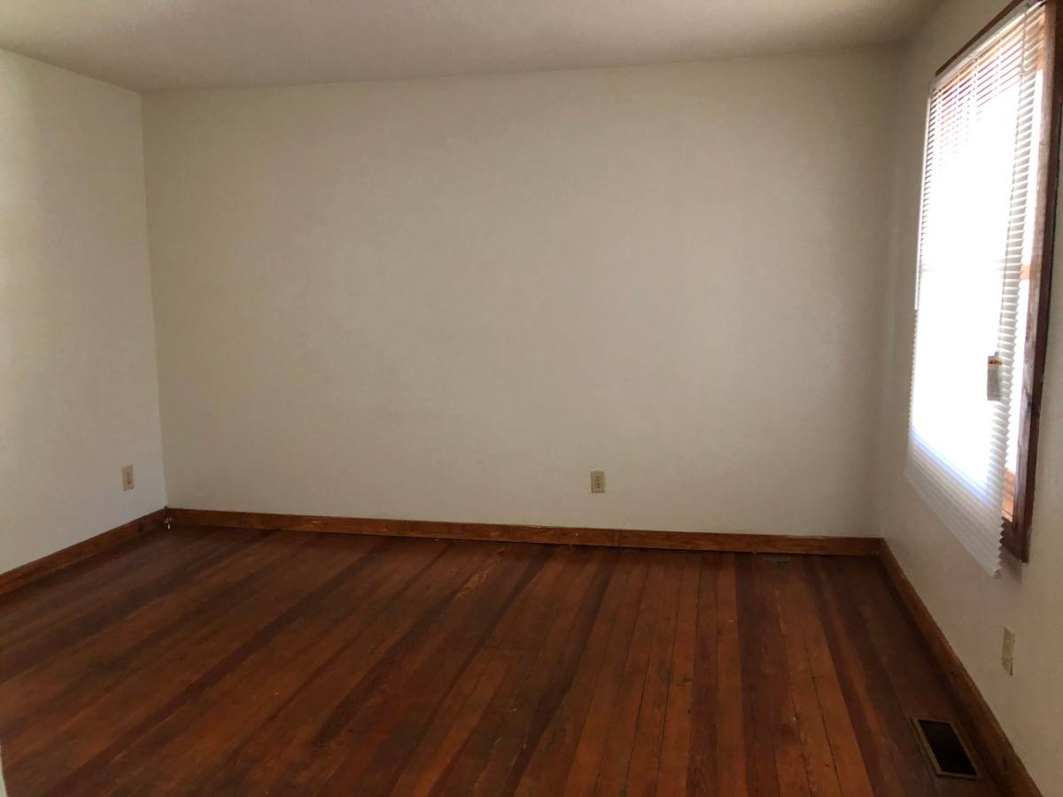 Apartment for rent at 204-206 E 16th St, Bloomington, IN 47408