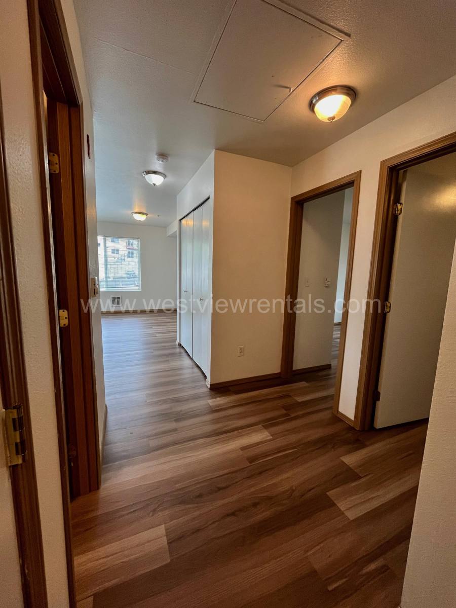 Apartment for rent at 524 32nd St #402, Bellingham, WA 98225