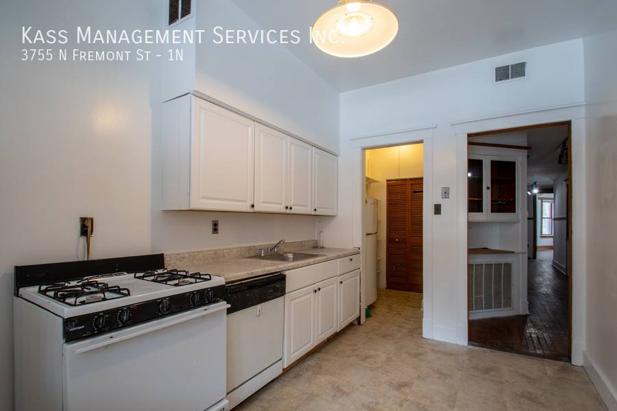 Apartment for rent at 3755 N Fremont St #1N, Chicago, IL 60614