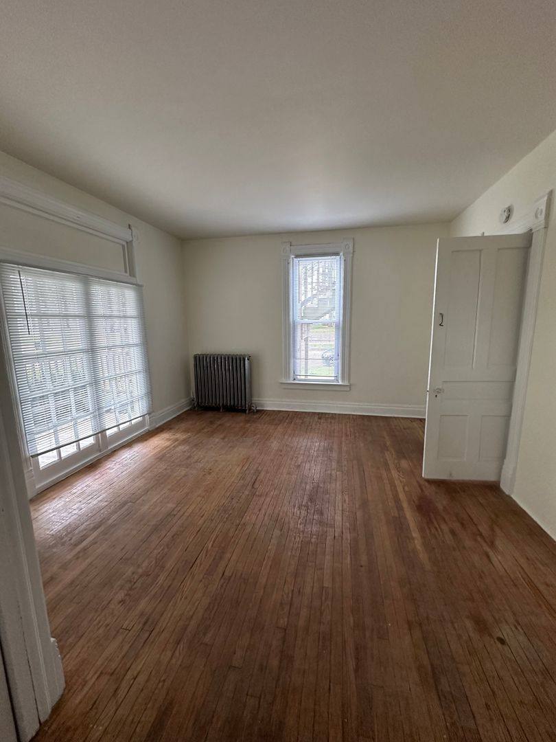 Apartment for rent at 512 W University Ave, Champaign, IL 61820