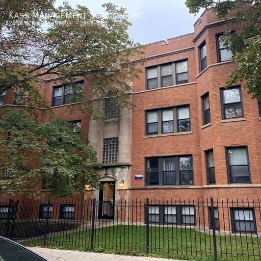 Apartment for rent at 2856 W Rosemont Ave #GDN, Chicago, IL 60659