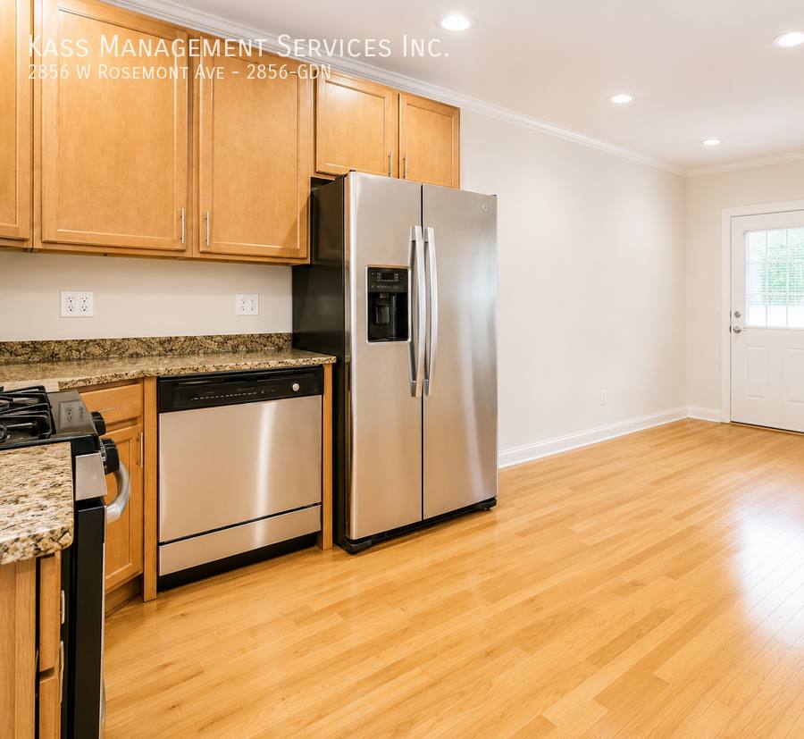 Apartment for rent at 2856 W Rosemont Ave #GDN, Chicago, IL 60659