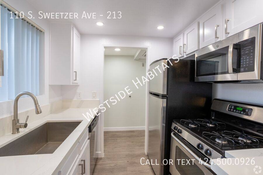 Apartment for rent at 110 S Sweetzer Ave, Los Angeles, CA 90048