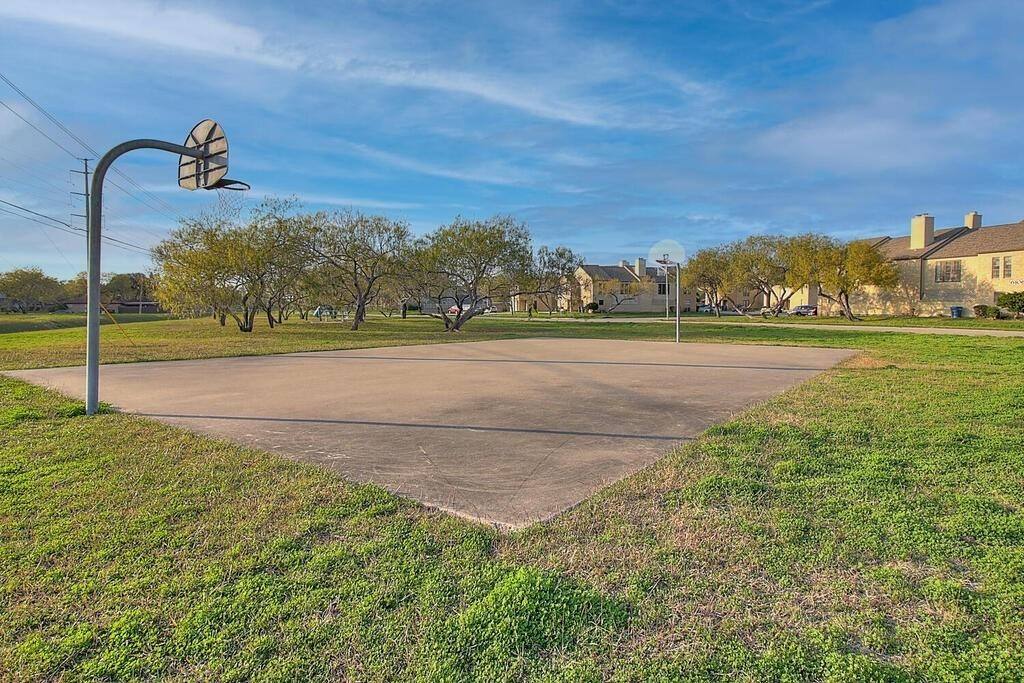 Townhouse for rent at 2314 Capitan Dr #2314A, Corpus Christi, TX 78414