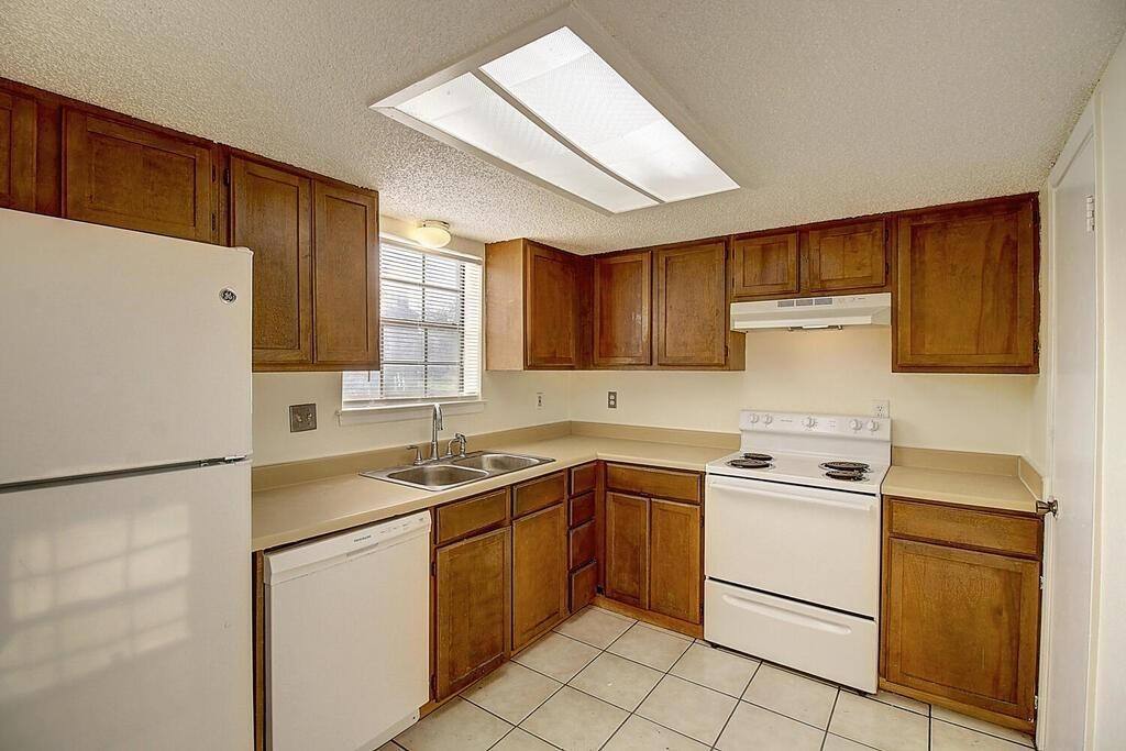 Townhouse for rent at 2314 Capitan Dr #2314A, Corpus Christi, TX 78414