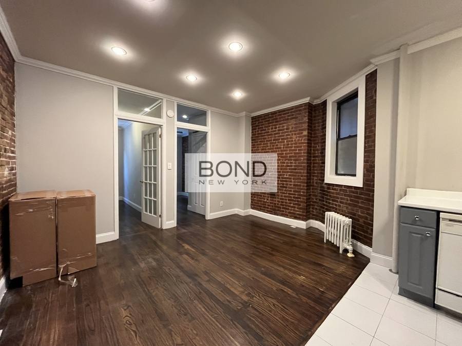 Apartment for rent at 724 Tenth Ave #3A, New York, NY 10019