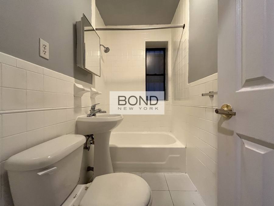 Apartment for rent at 724 Tenth Ave #3A, New York, NY 10019