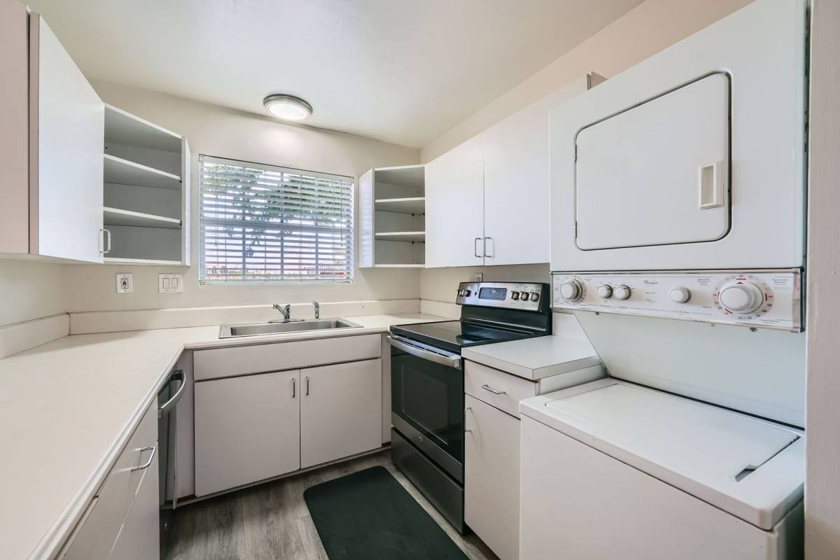 Townhouse for rent at 1100 Tam O Shanter, Las Vegas, NV 89109