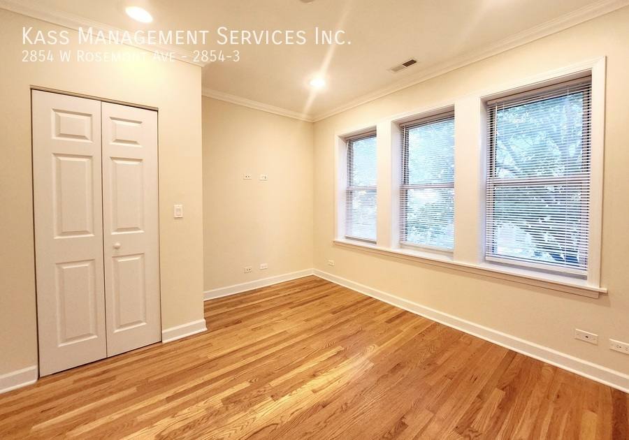 Apartment for rent at 2854 W Rosemont Ave #3, Chicago, IL 60659