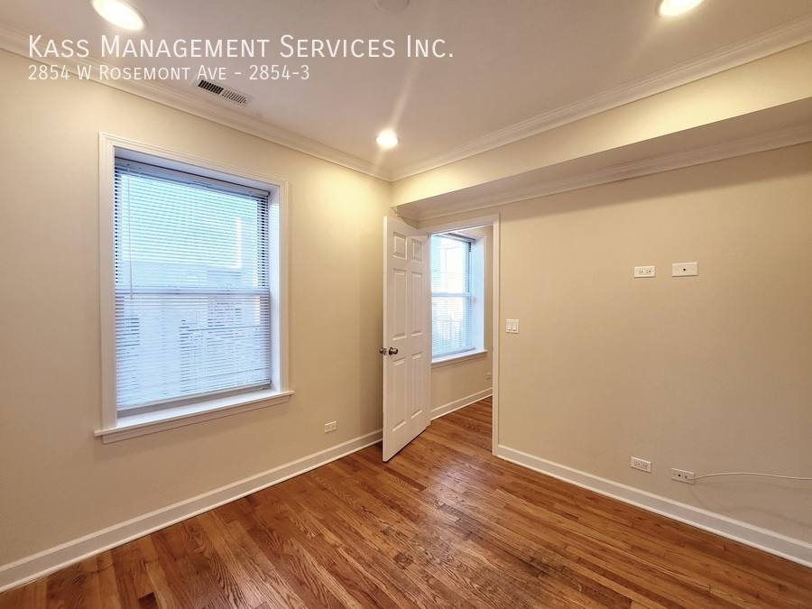 Apartment for rent at 2854 W Rosemont Ave #3, Chicago, IL 60659