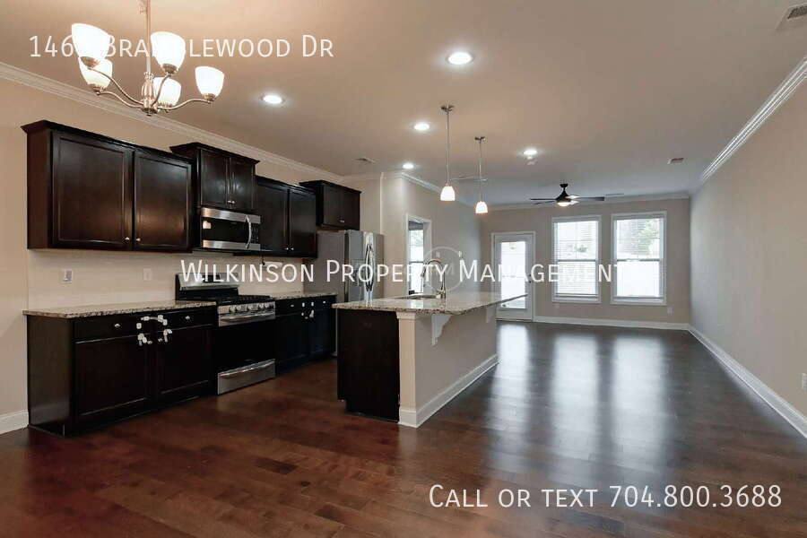 Townhouse for rent at 1465 Bramblewood Dr, Fort Mill, SC 29708