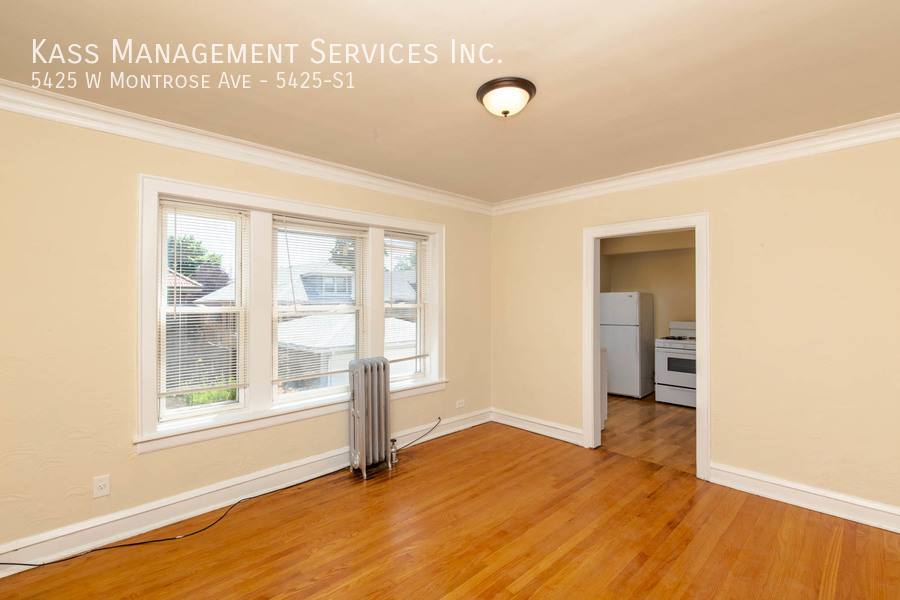 Apartment for rent at 5425 W Montrose Ave #S1, Chicago, IL 60641