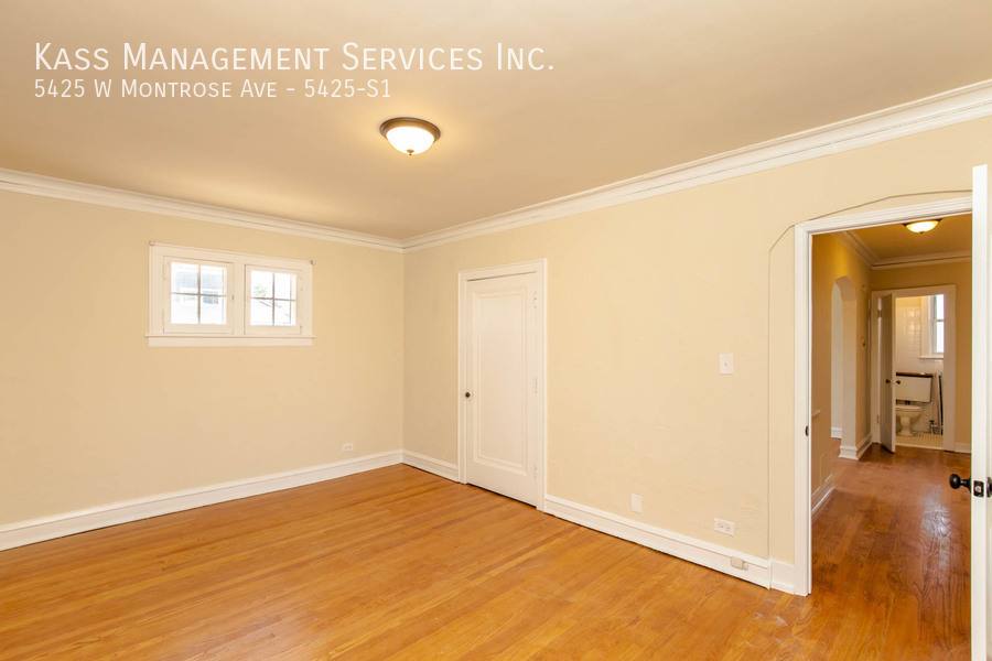 Apartment for rent at 5425 W Montrose Ave #S1, Chicago, IL 60641