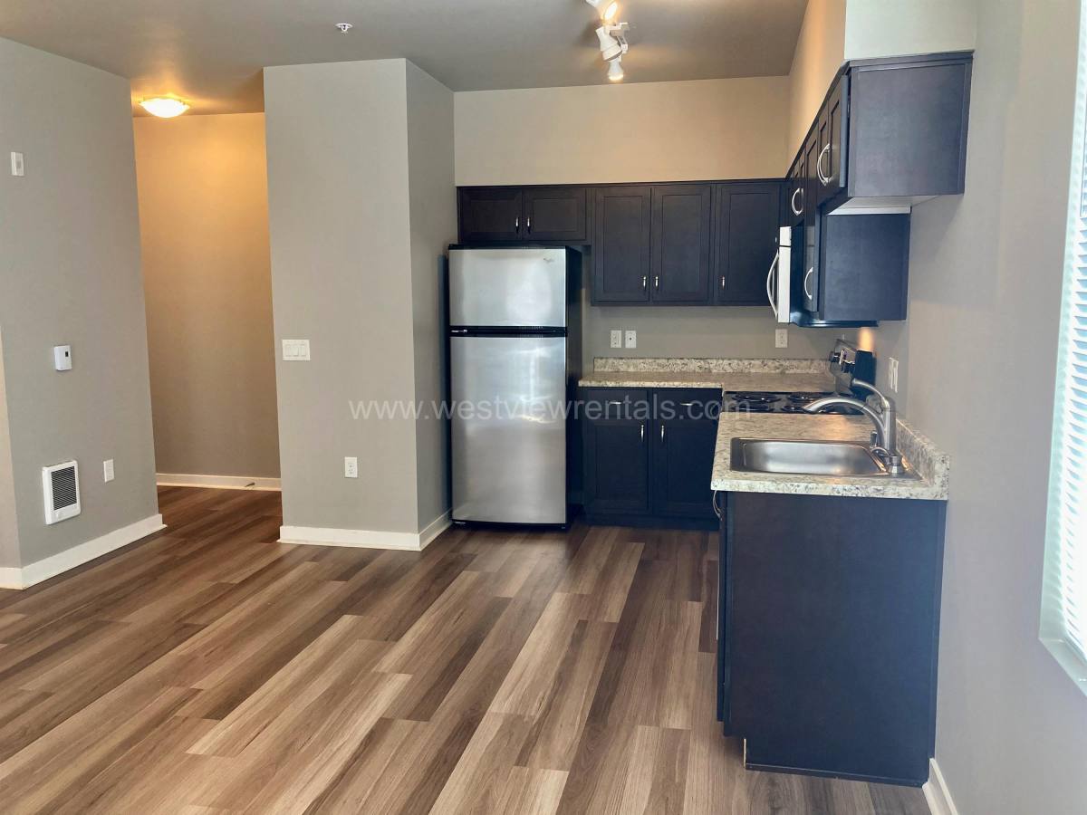 Townhouse for rent at 1010 Railroad Ave #201, Bellingham, WA 98225