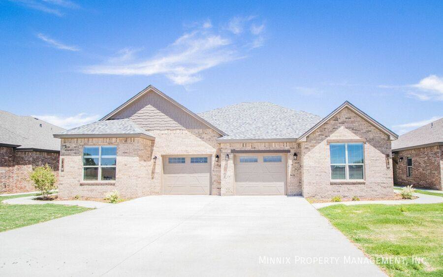 Townhouse for rent at 1603 102nd St #A, Lubbock, TX 79423