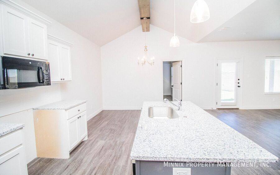 Townhouse for rent at 1603 102nd St #A, Lubbock, TX 79423