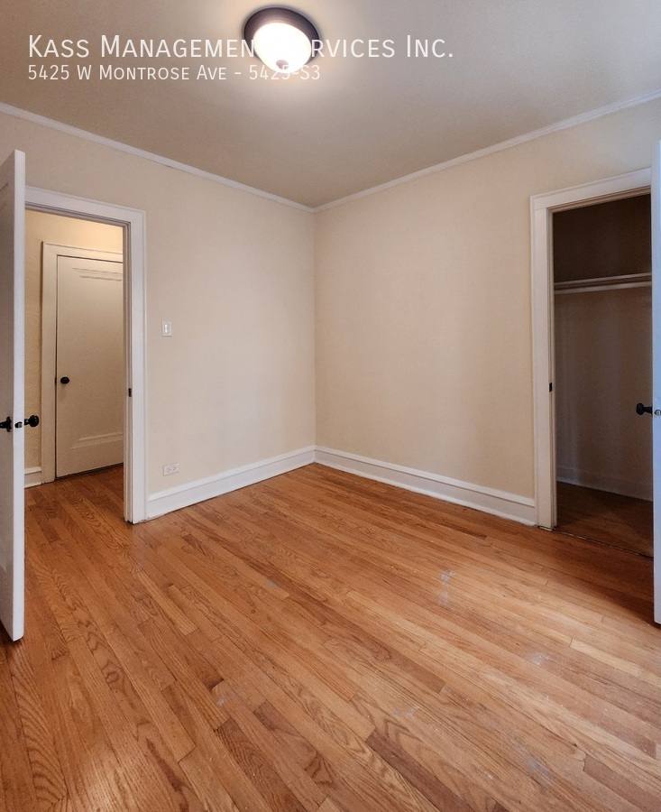 Apartment for rent at 5425 W Montrose Ave #S3, Chicago, IL 60641