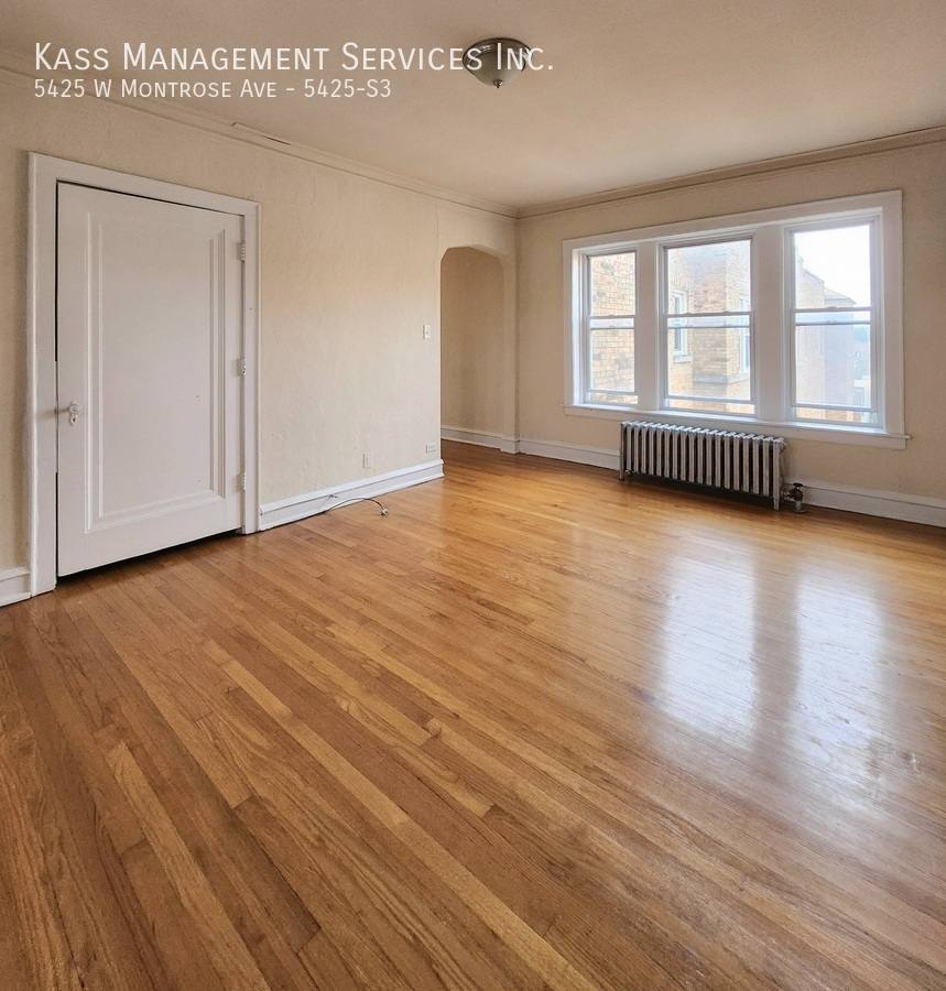 Apartment for rent at 5425 W Montrose Ave #S3, Chicago, IL 60641