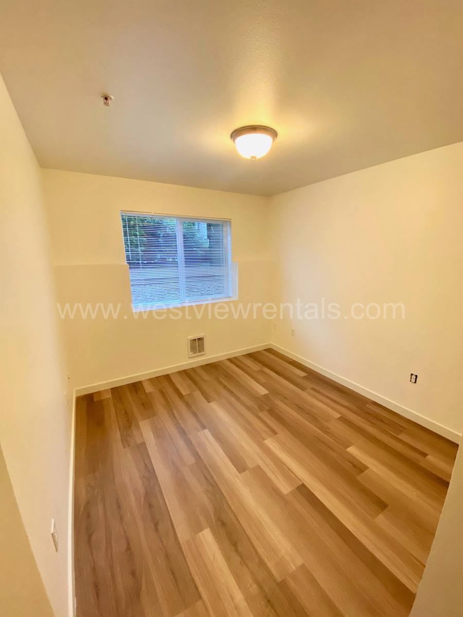 Apartment for rent at 524 32nd St #102, Bellingham, WA 98225