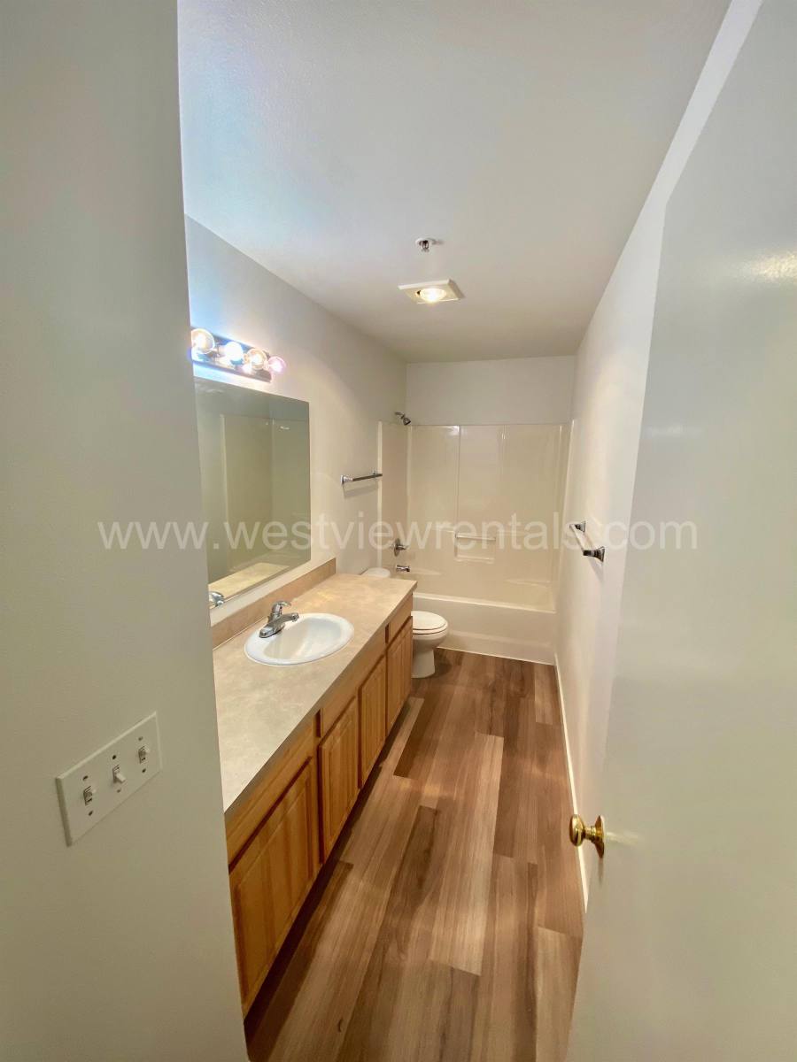 Apartment for rent at 524 32nd St #102, Bellingham, WA 98225
