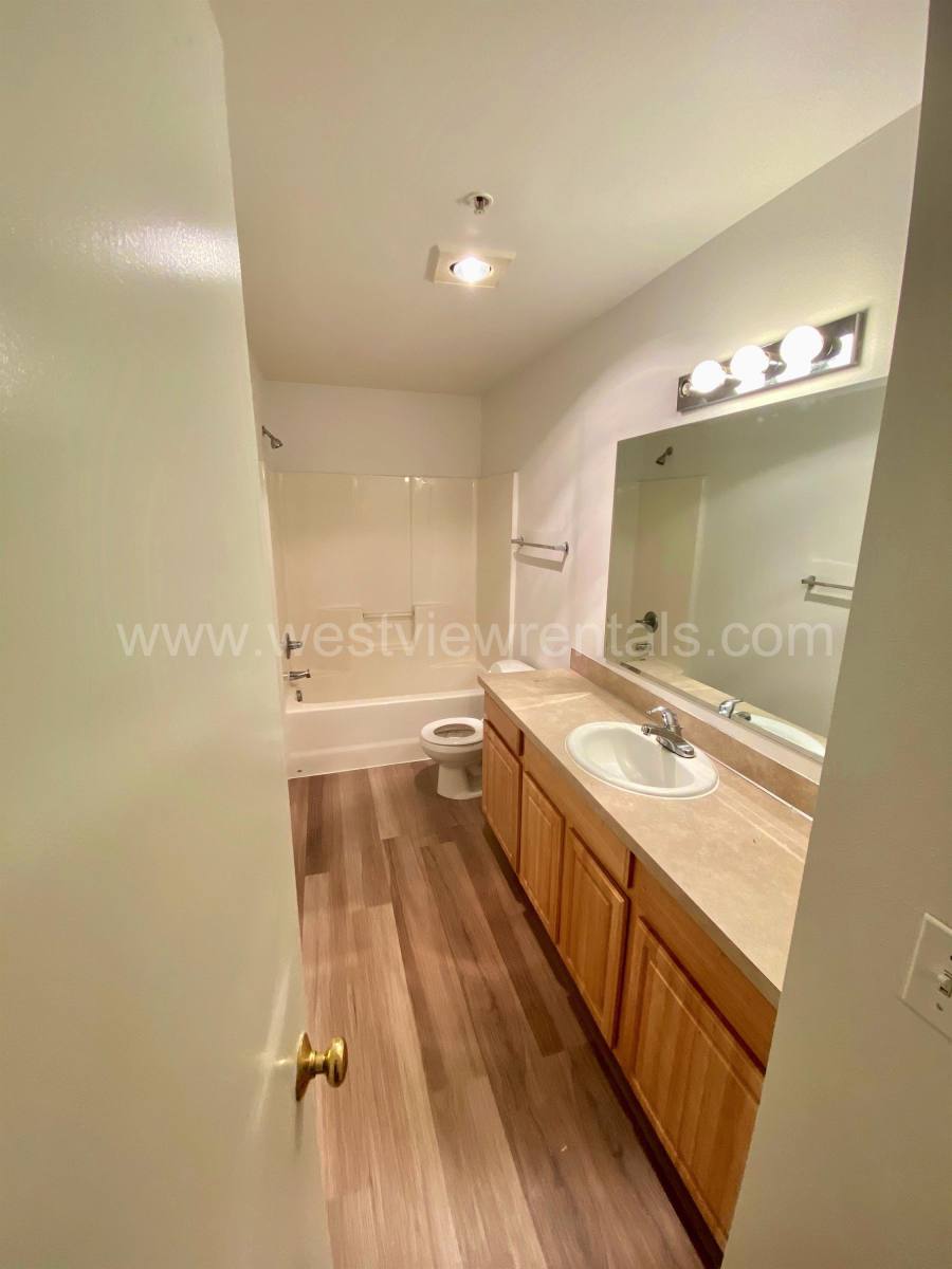 Apartment for rent at 524 32nd St #102, Bellingham, WA 98225