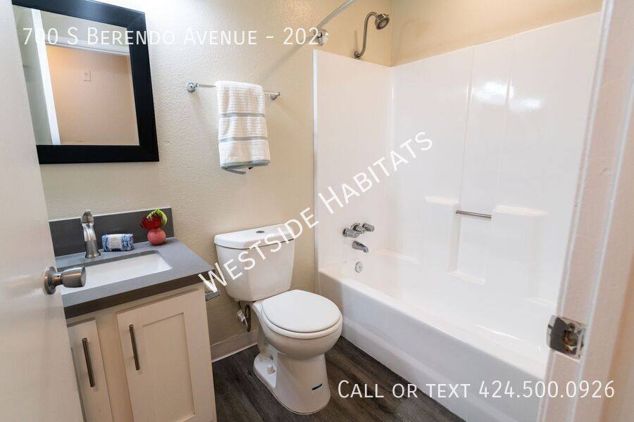 Apartment for rent at 700 S Berendo Ave #202, Los Angeles, CA 90005