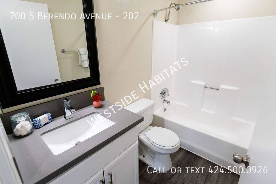 Apartment for rent at 700 S Berendo Ave #202, Los Angeles, CA 90005