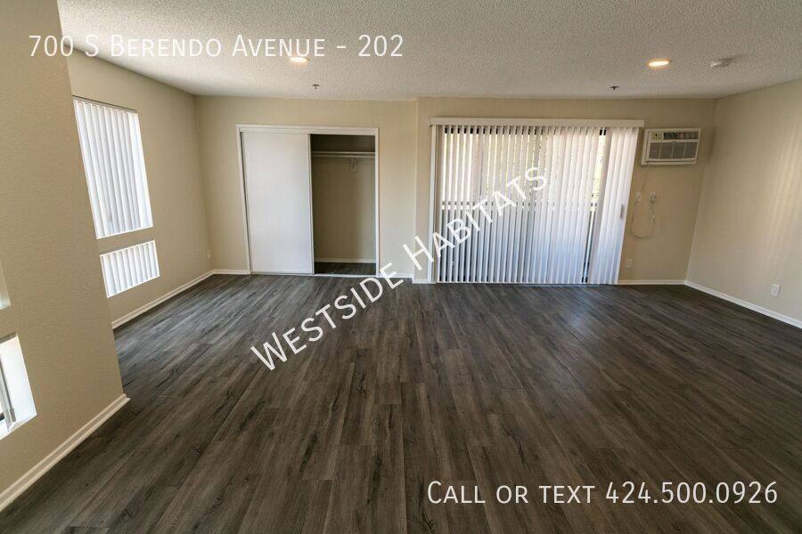 Apartment for rent at 700 S Berendo Ave #202, Los Angeles, CA 90005