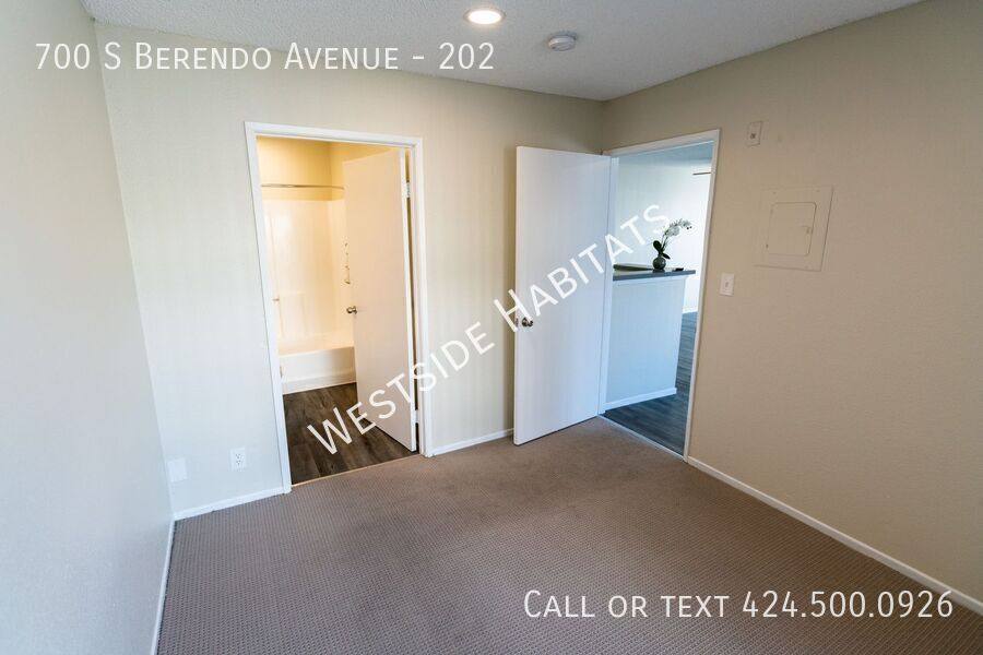 Apartment for rent at 700 S Berendo Ave #202, Los Angeles, CA 90005