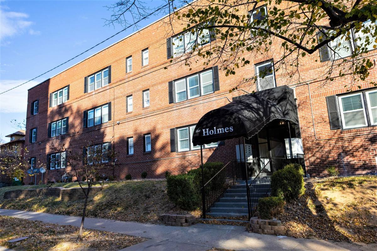 Apartment for rent at 3457 Holmes St, Kansas City, MO 64109
