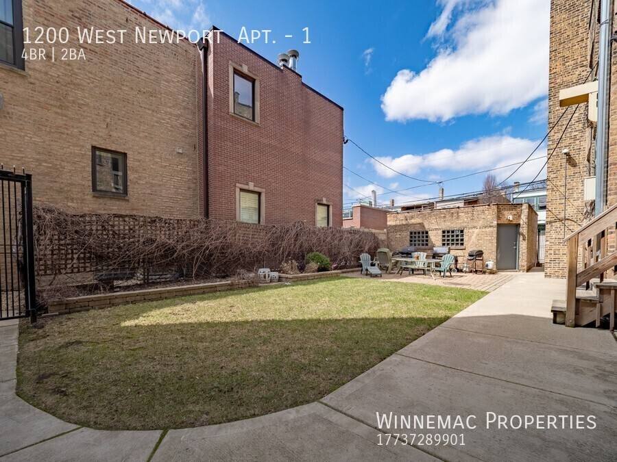 Apartment for rent at 1200 W Newport #1, Chicago, IL 60657