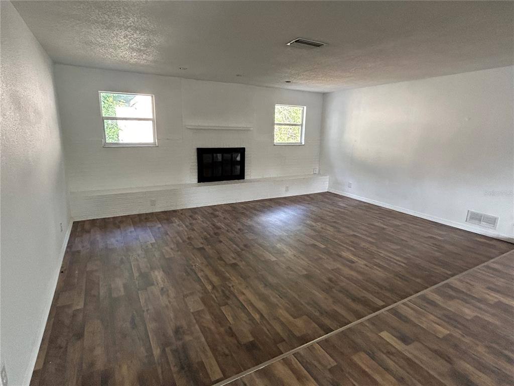 Apartment for rent at 1315 Laurel Dr, Daytona Beach, FL 32117