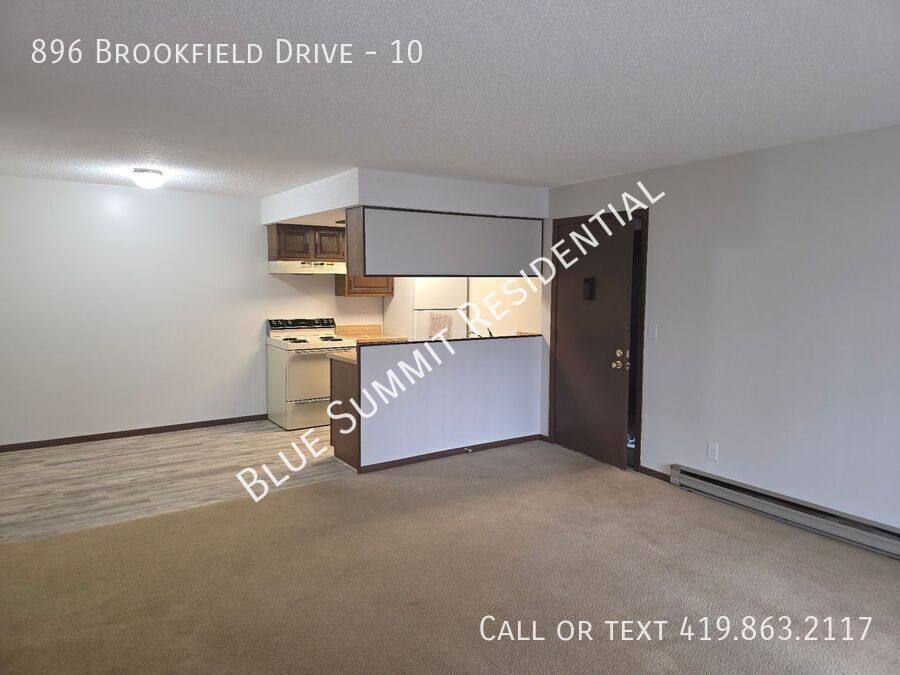 Apartment for rent at 896 Brookfield Dr #10, Mansfield, OH 44907