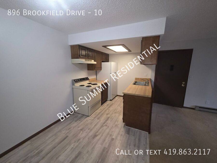Apartment for rent at 896 Brookfield Dr #10, Mansfield, OH 44907