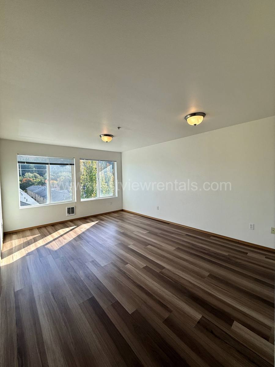 Apartment for rent at 524 32nd St #404, Bellingham, WA 98225