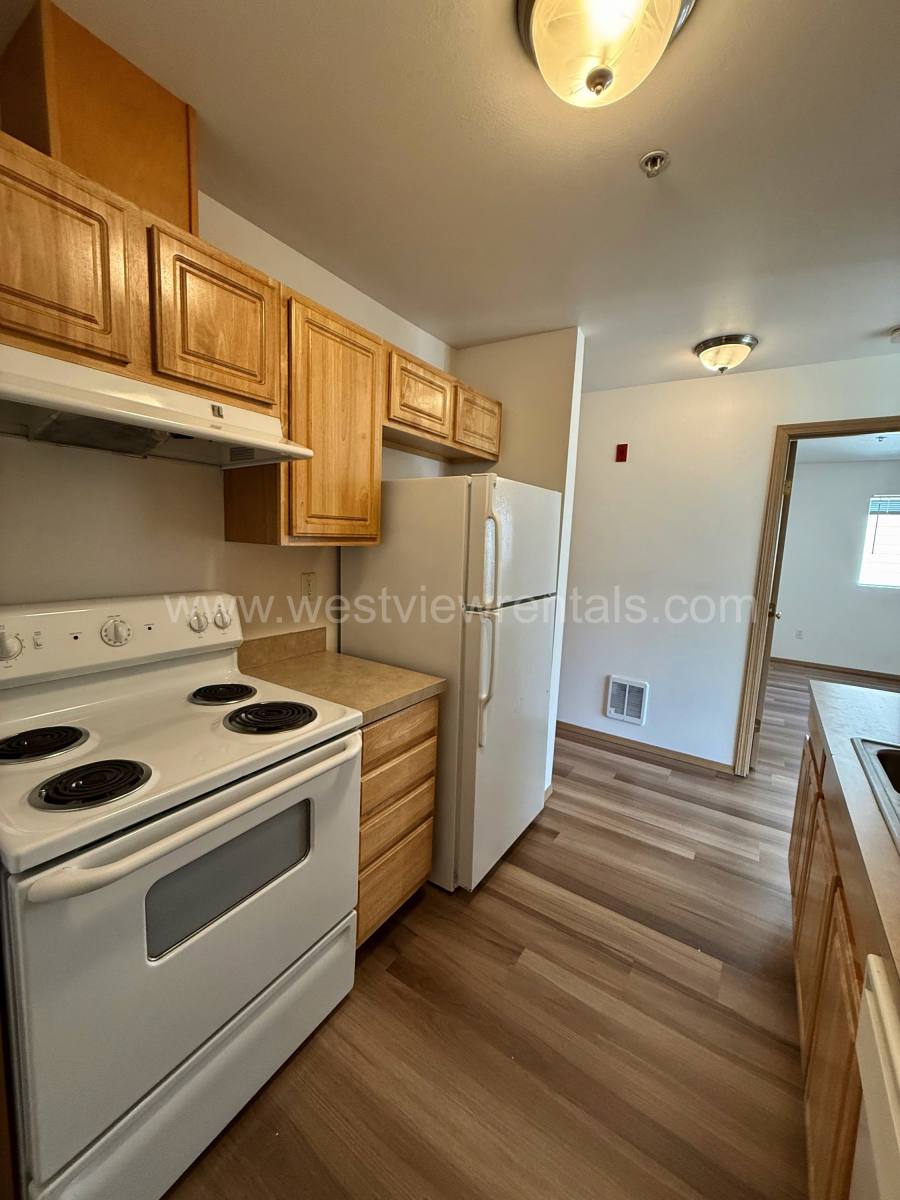 Apartment for rent at 524 32nd St #404, Bellingham, WA 98225