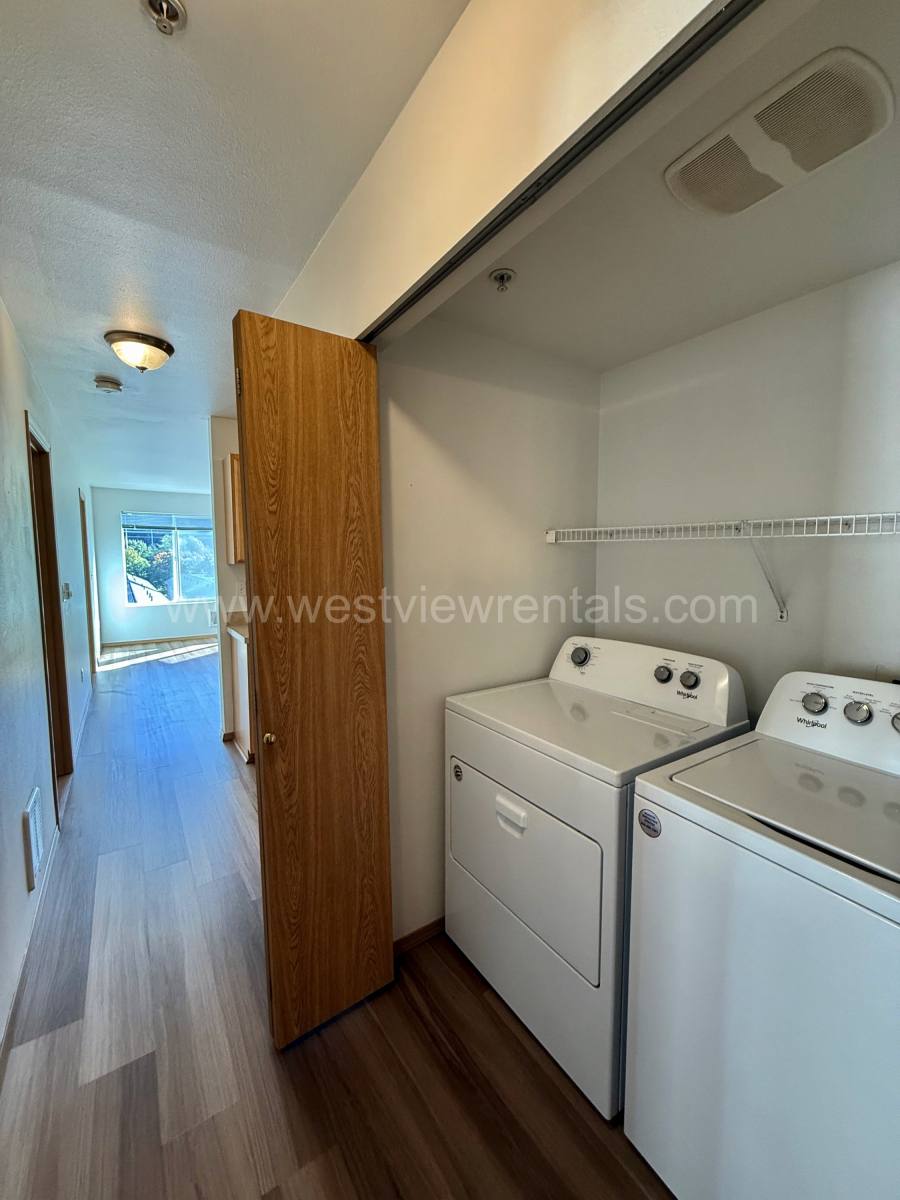 Apartment for rent at 524 32nd St #404, Bellingham, WA 98225