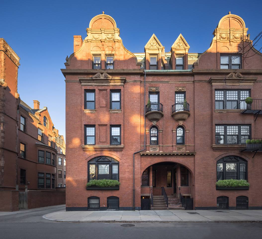 Apartment for rent at 8 Fairfield St #2, Boston, MA 02116