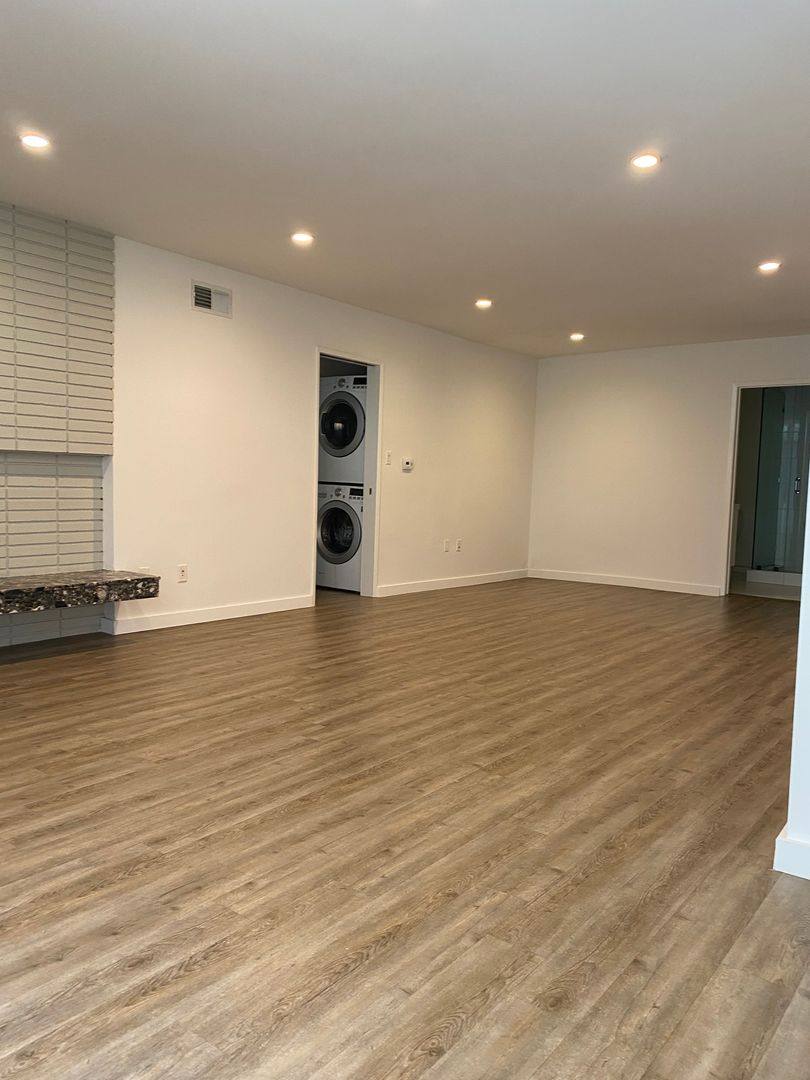 Condo for rent at 11670 Chenault St, Los Angeles, CA 90049
