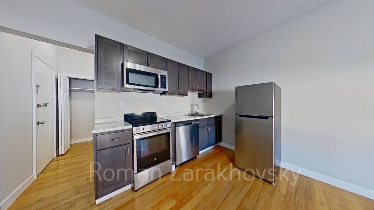 Apartment for rent at 1124 Commonwealth Ave #1Z, Allston, MA 02134