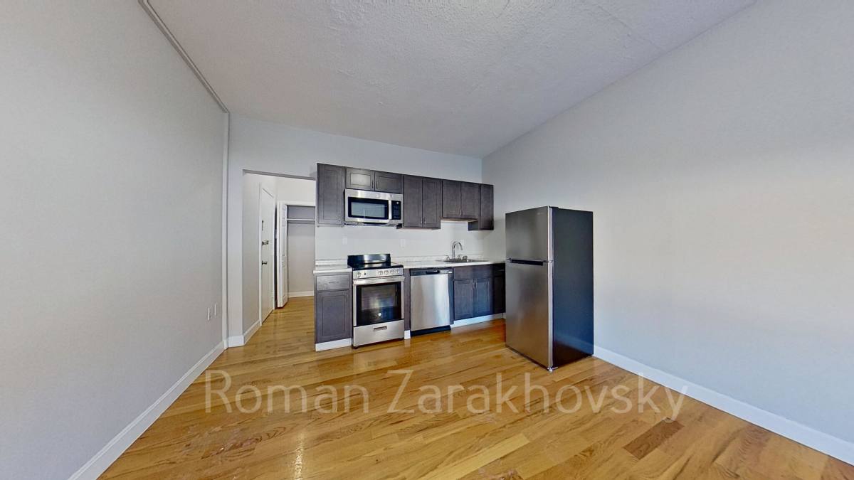 Apartment for rent at 1124 Commonwealth Ave #1Z, Allston, MA 02134