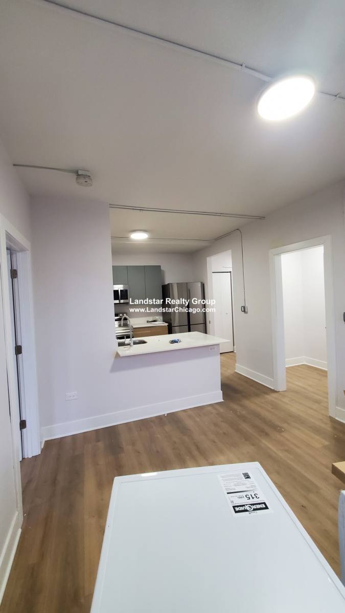 Apartment for rent at 1347 W Estes Ave #E3, Chicago, IL 60626
