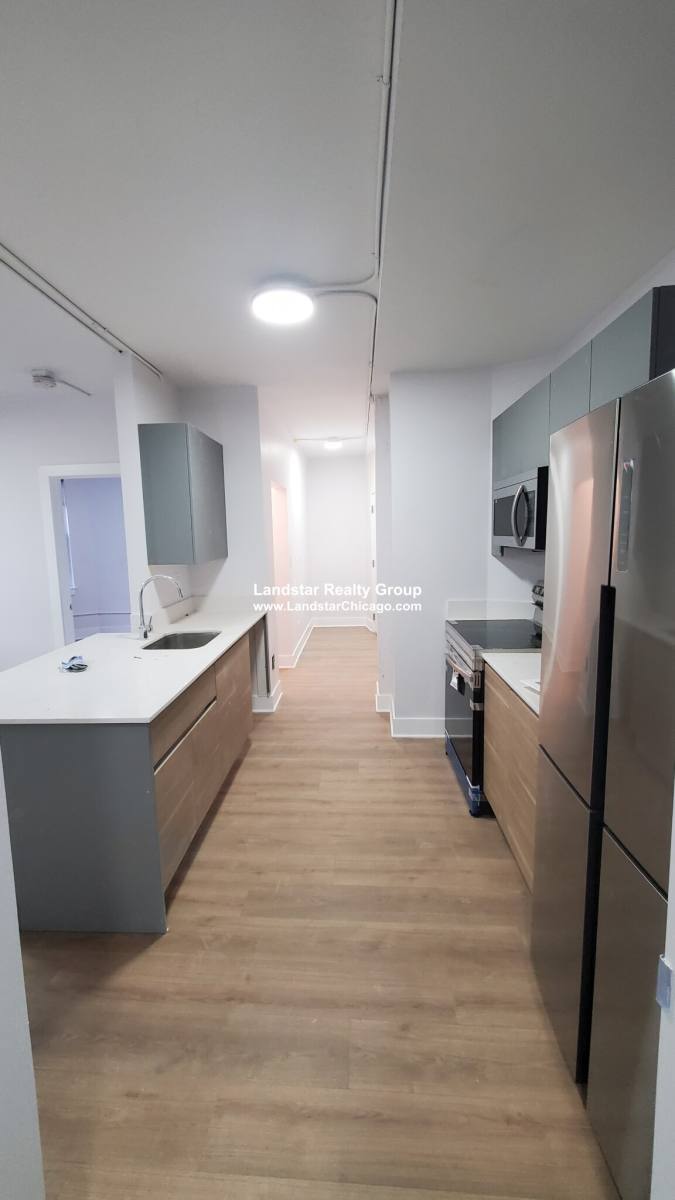 Apartment for rent at 1347 W Estes Ave #E3, Chicago, IL 60626