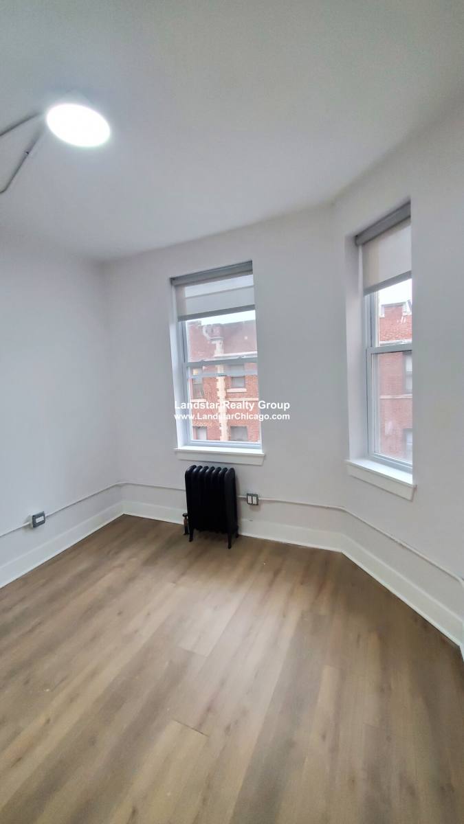 Apartment for rent at 1347 W Estes Ave #E3, Chicago, IL 60626
