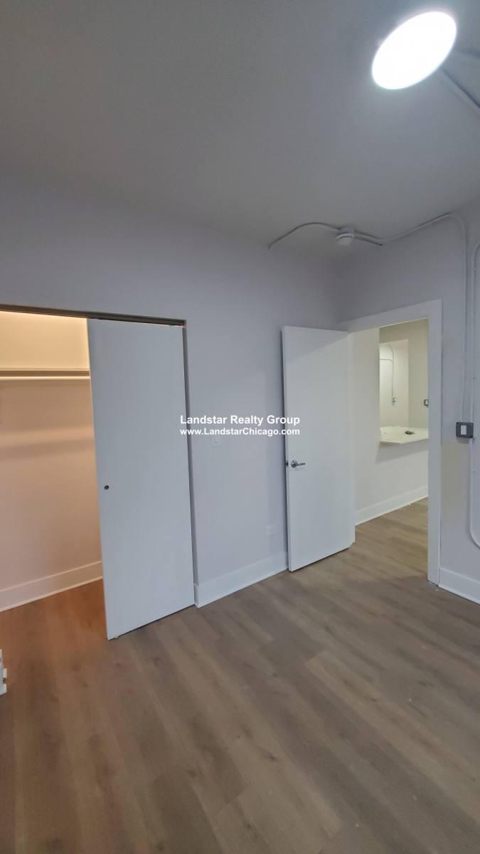 Apartment for rent at 1347 W Estes Ave #E3, Chicago, IL 60626