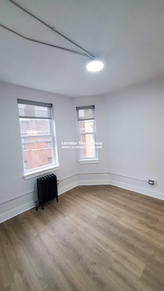 Apartment for rent at 1347 W Estes Ave #E3, Chicago, IL 60626
