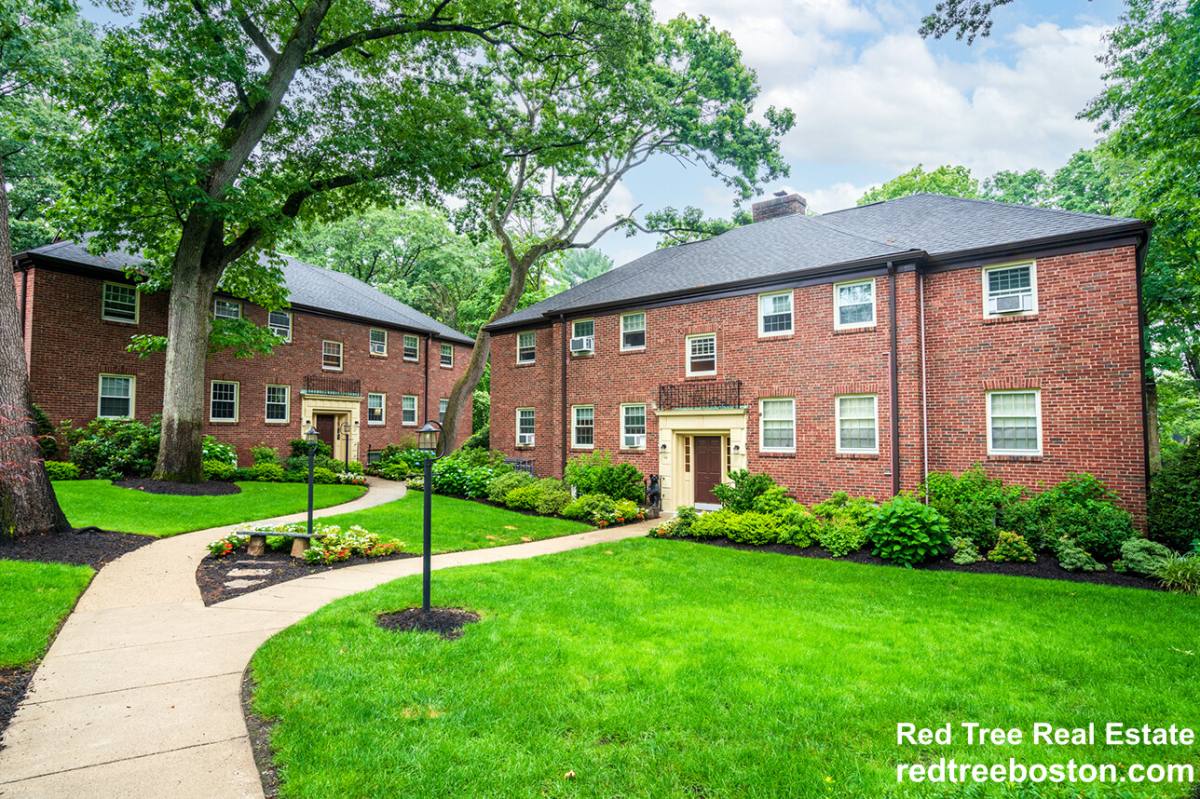 Apartment for rent at 75 Wyman St #4, Waban, MA 02468