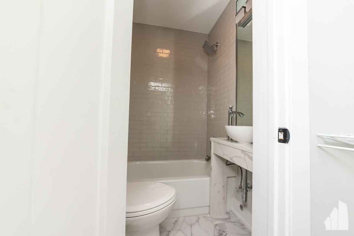 Apartment for rent at 505 W Belmont Ave #7A, Chicago, IL 60657