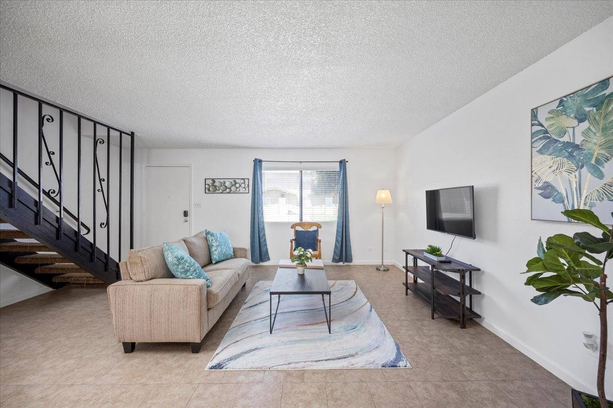 Townhouse for rent at 4225 Parkwood Court #3, Bakersfield, CA 93309